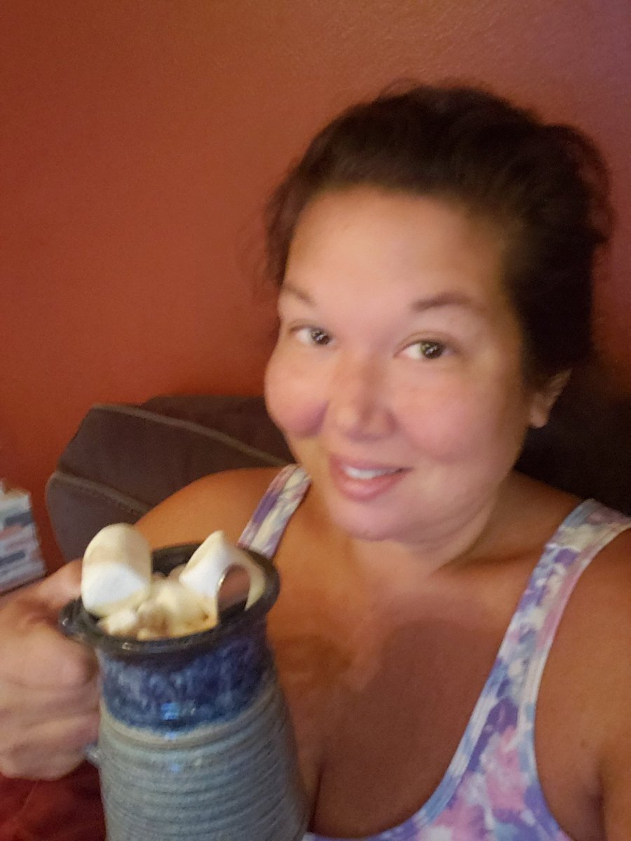 Shelley_Knight1's tweet photo. Would I like some hot cocoa with my marshmallows?! 😂😷😴 #StopFilters #thisisme #Sickchick https://t.co/0vKosWtURk