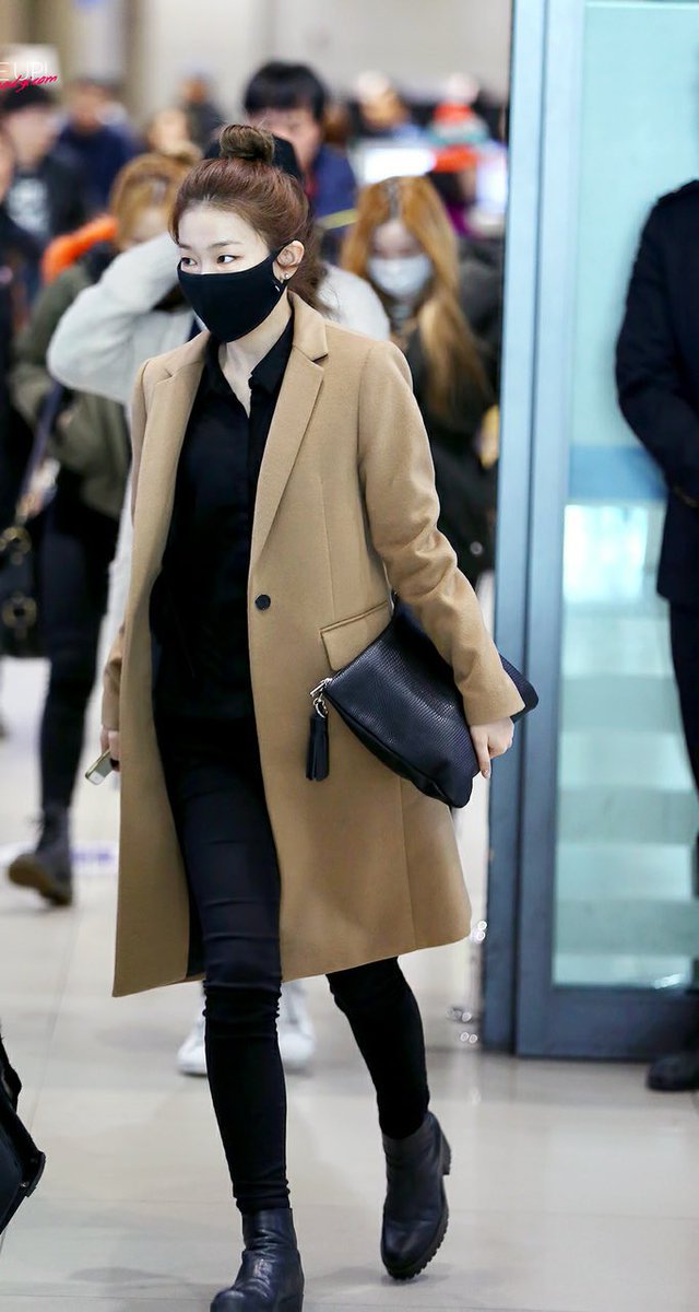  #SEULGI suit/overcoat moments i think abt a lot