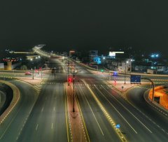 world_oman's tweet photo. The decision of the Supreme Committee in charge to deal with #COVID19 to close all public places and shops from 8 PM until 5 AM has come into effect.   
#منع_الحركة #صور_المخالفين https://t.co/YfX7RqesZc