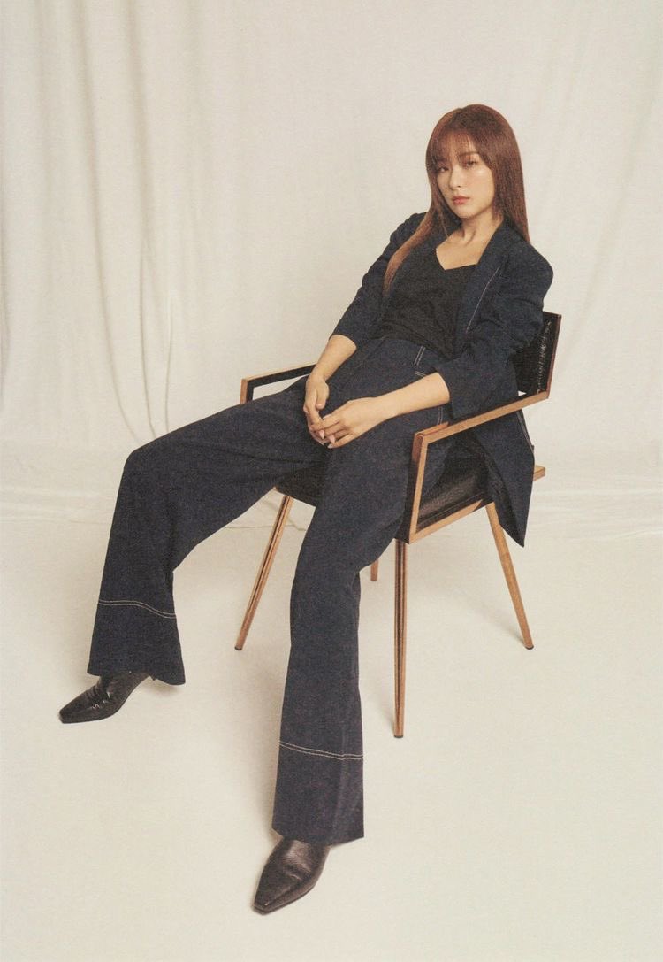   #SEULGI suit/overcoat moments i think abt a lot