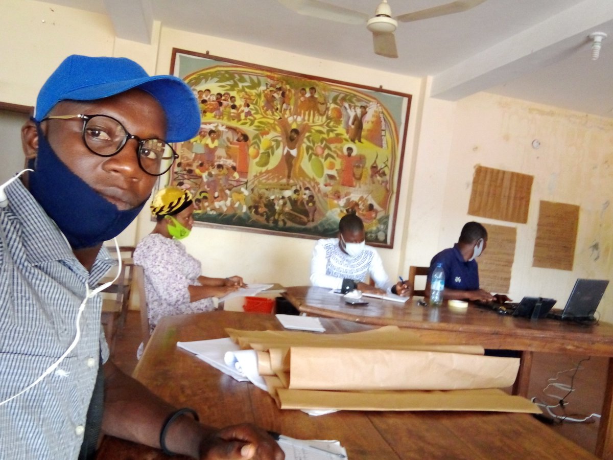 AgossaEnagnon's tweet image. Séance de travail avec les #osc #Pool5 sur les stratégies de rédaction des plans stratégiques à #Ananvié #PortoNovo Bénin 
@COLIKOOs @SOSCIVISMEBENIN @Citoyen229