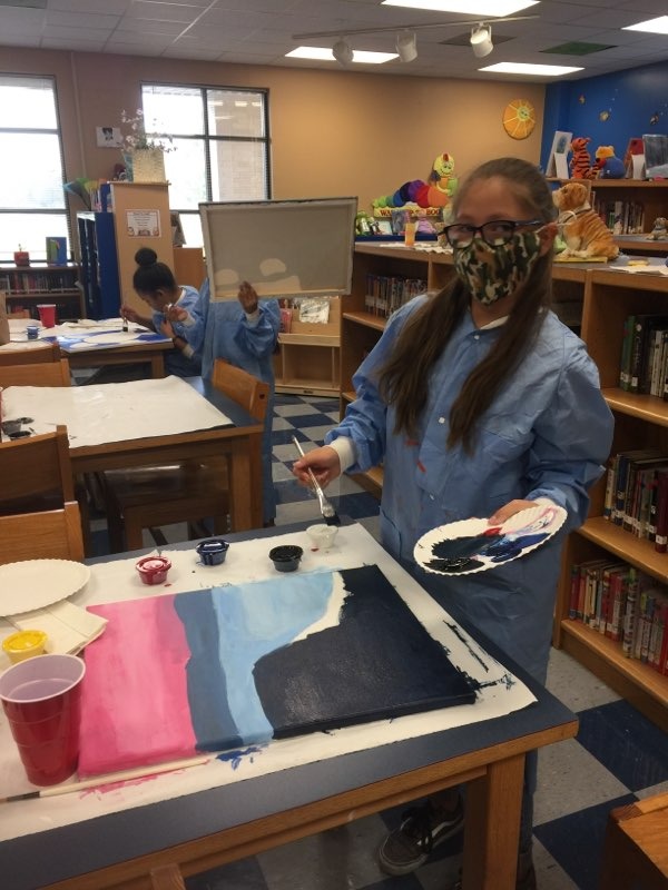 These <a href="/bartlett_isd/">Bartlett ISD</a> #Bulldogs are <a href="/PWATRoundRock/">PWAT Round Rock</a> in the library for TX21st (ACE)! #artistsontwitter #artinschool #afterschool #CommunityFirst <a href="/ILara_CI/">TEXAS ACE</a> @tx_post @21stCcle <a href="/westat/">Westat</a>