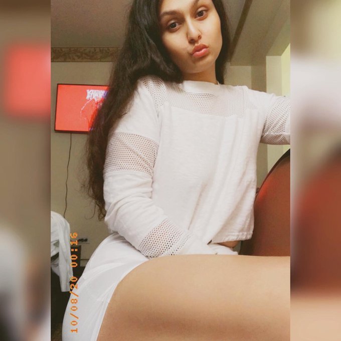 Thick Thighs, brown eyes , pretty smile💞🥰 #thickthighs #foreigngirls #prettybitch #bigbooty https://t<a href="/tag/thickthighs"class="tags">#thickthighs</a><a href="/tag/bigbooty"class="tags"><span>#bigbooty</span></a><a href="/tag/prettybitch"class="tags"><span>#prettybitch</span></a><a href="/tag/foreigngirls"class="tags"><span>#foreigngirls</span></a>