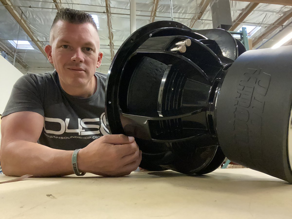 I love subwoofer’s.. RT if you do too :) 
down4soundshop.com