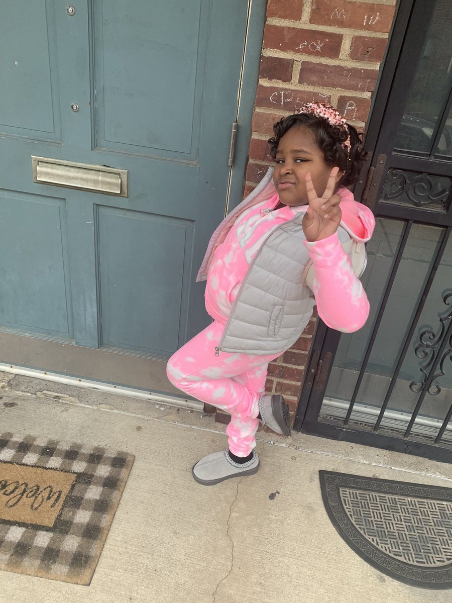 __ronniee's tweet photo. Wow 6 years ago today I gave birth to my bestie boo my first love😥❤️ Happy 6th bday to my beautiful, intelligent, kindhearted mini me🥳💕. We 6yrs in &amp; a life time to go 🤞🏽. Mommy love you Pey &amp; can’t wait to give you the world ❤️❤️. #BIG6🦄✨ #PeyTakes6🥳🦄💕 https://t.co/F6pbZfIhXT