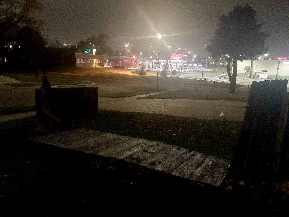 Wind hit and completely flattened the neighbor’s fence here south of Gateway Mall. 😳 #newx <a href="/LNKweather/">Lincoln's Weather</a> <a href="/rustywx/">Rusty Dawkins KLKN</a> @1011NOWweather <a href="/KETVstormteam/">KETV Weather</a>
