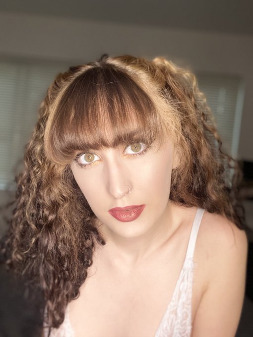 Want my attention bby? Silently $end while I&rsquo;m sleeping to get the biggest smile on my face when I wake