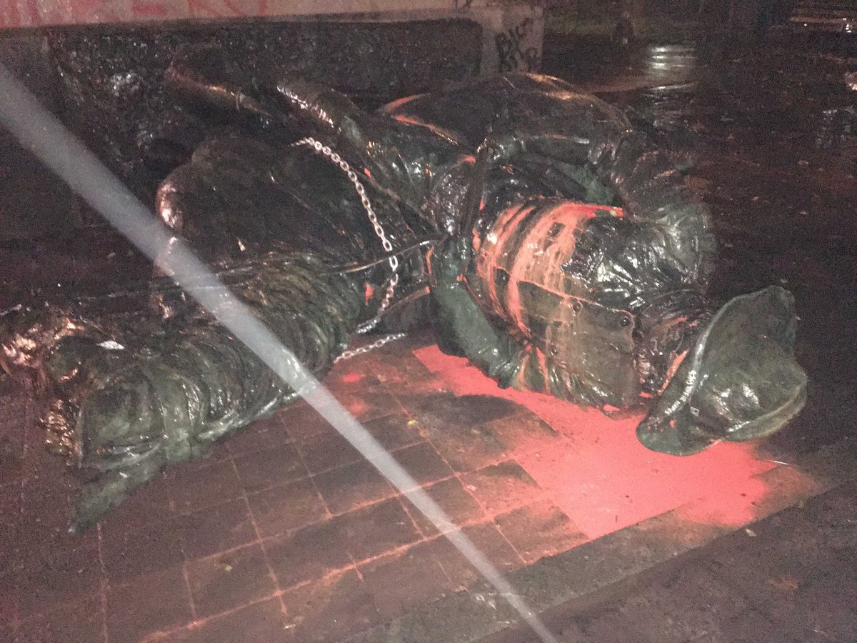 Additional photos of vandalism and damage shared by  @KGWNews.