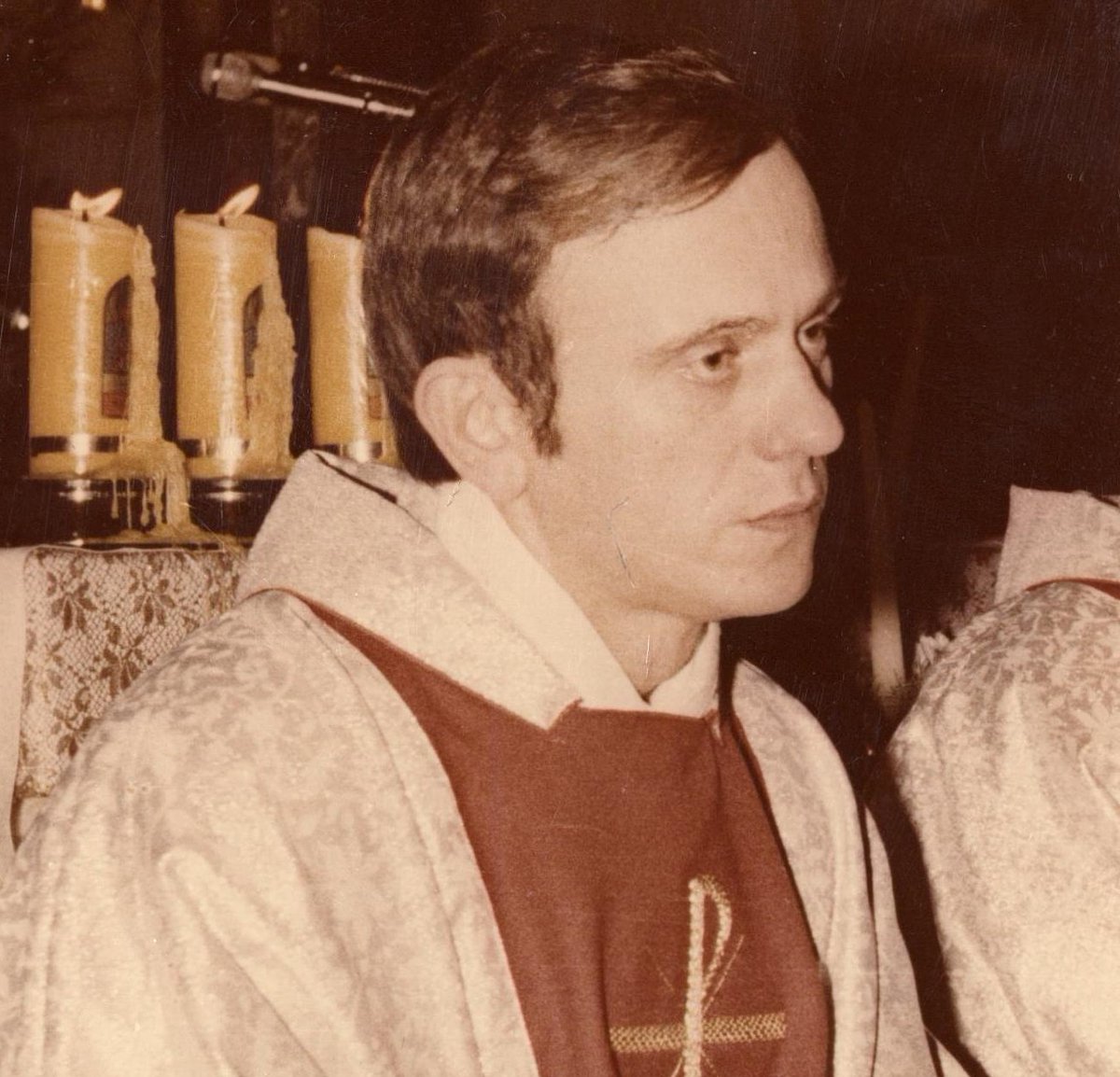 We commemorate today Bl. Fr. Jerzy Popieluszko, martyr. He was an ardent pastor of the working class, health service, the poor and persecuted. 1980-1984 he became known for celebrating “Holy Masses for the fatherland” in St. Stanislaus Kostka Church in Warsaw.