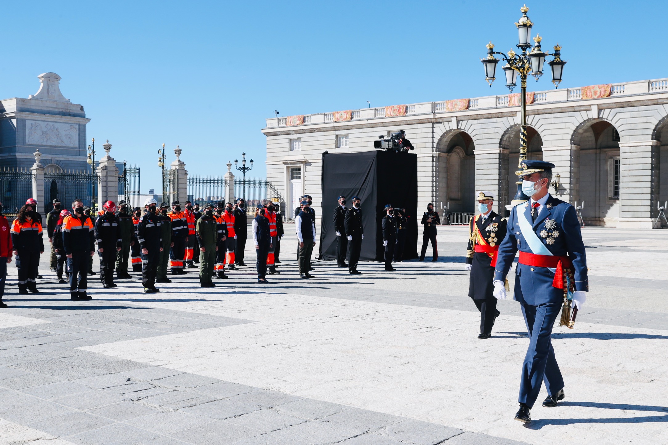 AGENDA DE SM. REYES FELIPE y LETIZIA:(Continúa Aquí) - Página 76 EkH0rqLX0AApOHY?format=jpg&name=4096x4096