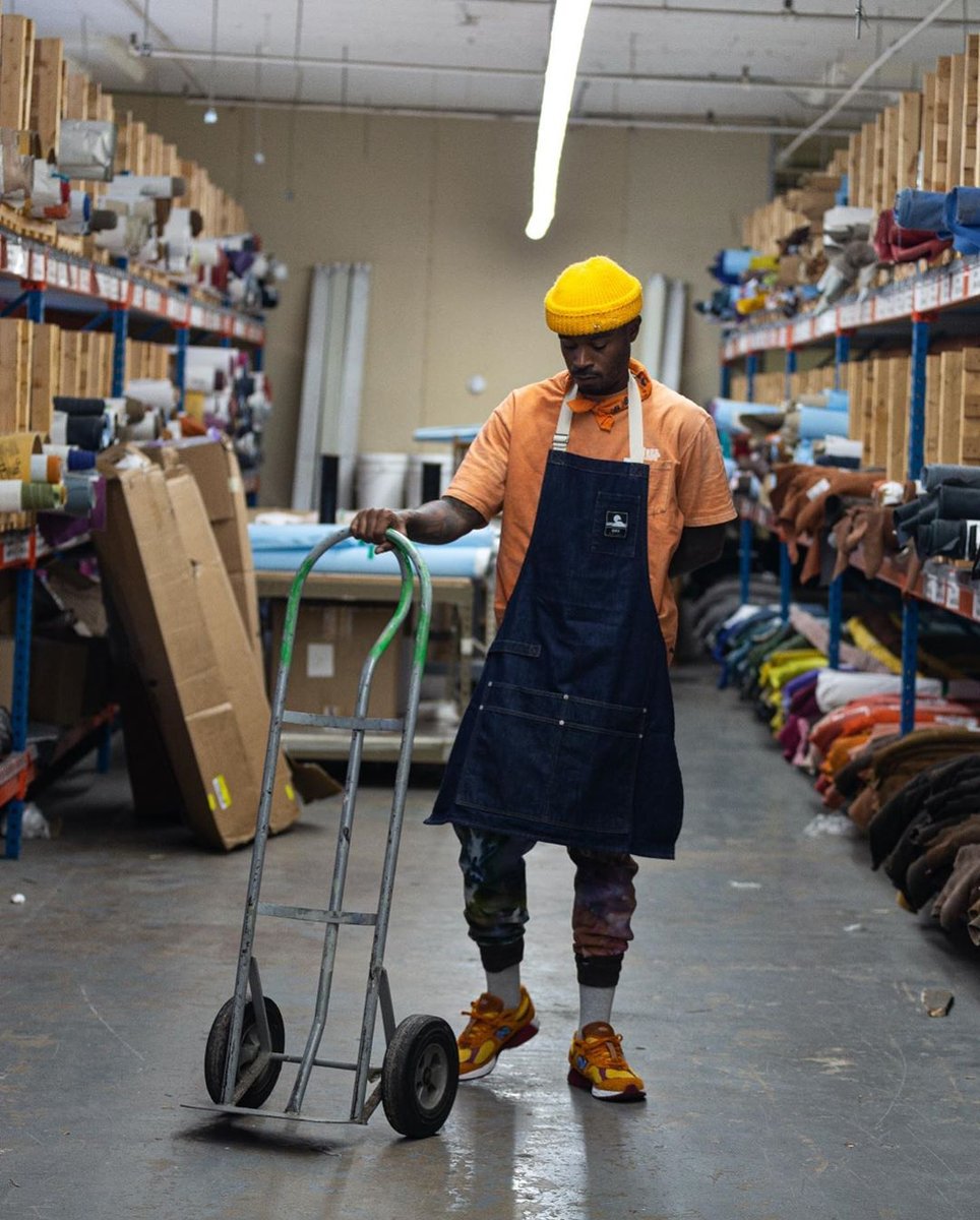 EDWINeurope's tweet photo. MONDAY, Let’s go!

Salehe Bembury wearing the EDWIN Louis Apron during his latest project. https://t.co/QW1uZxRoFT