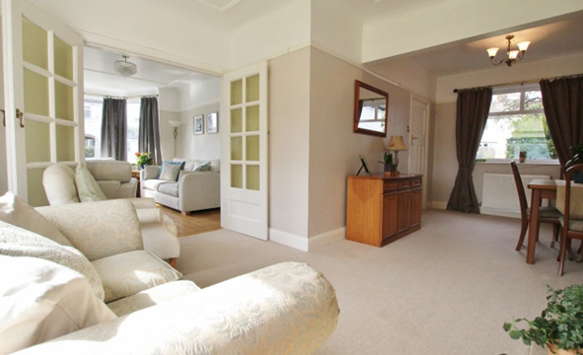 🏠 | Properties for Sale 

Babbacombe Road, Childwall, L16. Semi-Detached: OIEO £485,000 >  

✅ 4 Generously Sized Double Bedrooms 
✅ Bay-Fronted Family Lounge &amp; Through Lounge Diner
✅ Detached Garage

Visit our website for more details > buff.ly/34ufi7i