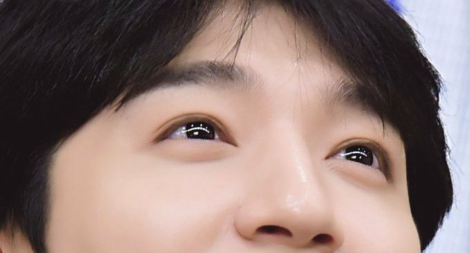A Thread of Park Sungjin 's Sparkle eyes   @DAY6_BOBSUNGJINHis eyes are sparkle, his eyes are galaxies -youngk