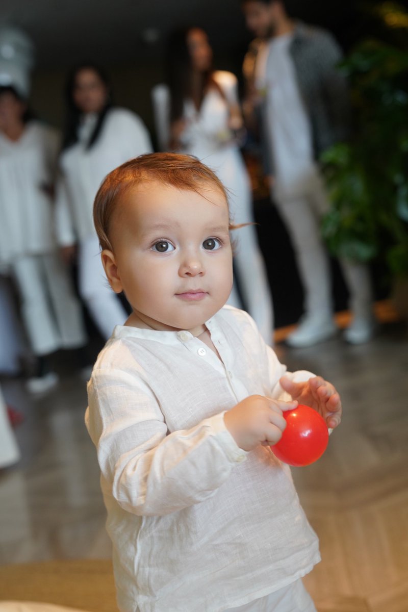 Nabilla's tweet photo. 1 an mon petit ange 😇  #milann1an https://t.co/Oa9D7aFhRA