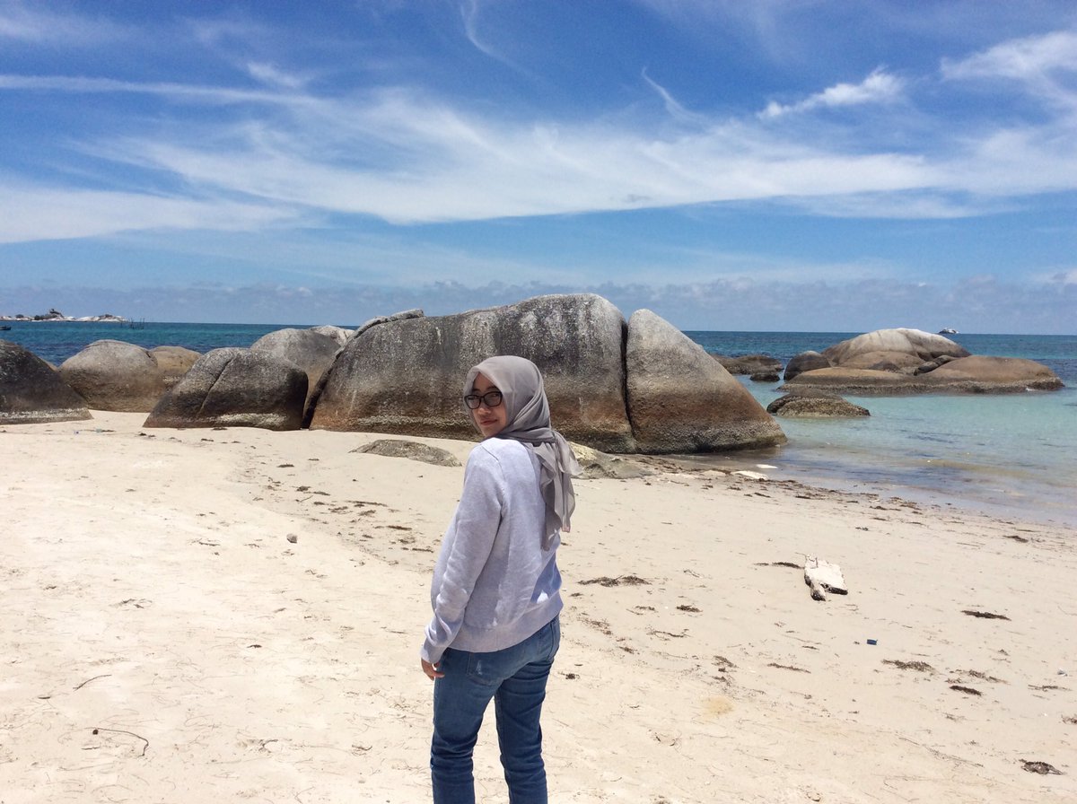 wdarsyd's tweet photo. Dating at the beach.... Hae In x Widi #HAEDI #kdramaselcaday https://t.co/rsBIwiFZ0l