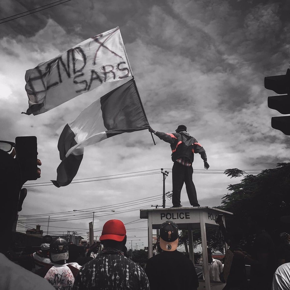 jolayemiod's tweet photo. The people are the President and we have spoken, today is a public holiday in remembrance of those we had lost to #PoliceBrutalityInNigeria. Lekki toll gate is blocked, #SARSMUSTEND, #EndSARS #EndSarsNow. Don't redeploy the SARS officers https://t.co/cAmYxYPWHX