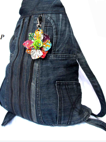 emoifrance's tweet photo. This was one of our little project to recycle the jeans.
A little color touch with a weaving flower made from fruit juice packaging that make such a charming look.
With E-MOI, everything is recyclable. 
So do you. Let's go! Our small acts together can change the world. https://t.co/ONv2qdk9sB
