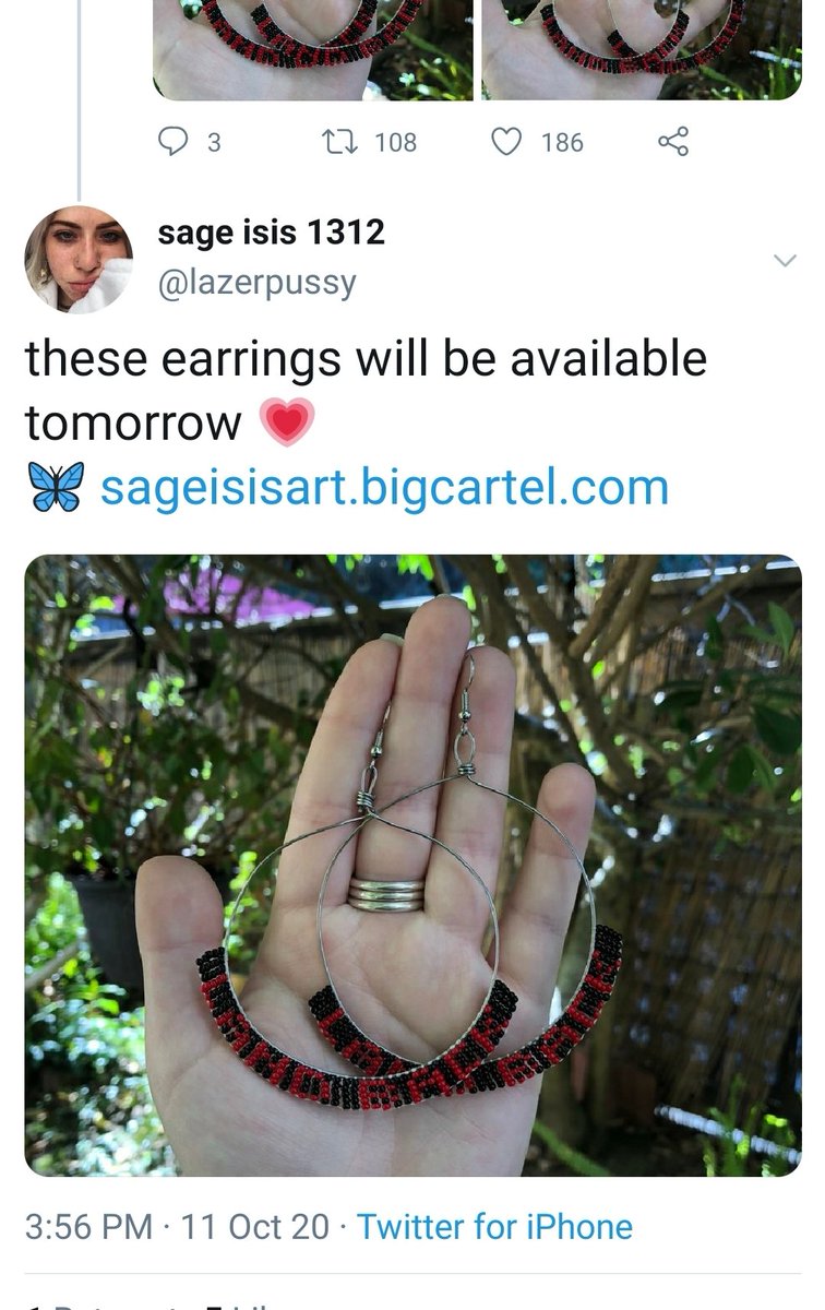 beauxbeautyblog's tweet photo. PLEASE help me call out/report this non-Native (claims "Comanche descent" on her site) for outright STEALING my design- same exact lettering, rows, etc. She is a #Pretendian capitalizing on stolen design. Kukwstumckacw/qagaasakuq! #NativeTwitter #SettlerCollector #beadwork https://t.co/EeEt4d65se