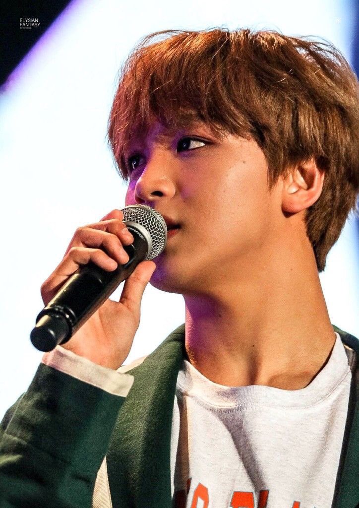 haechan and his beautiful melanin skin — an appreciation thread: