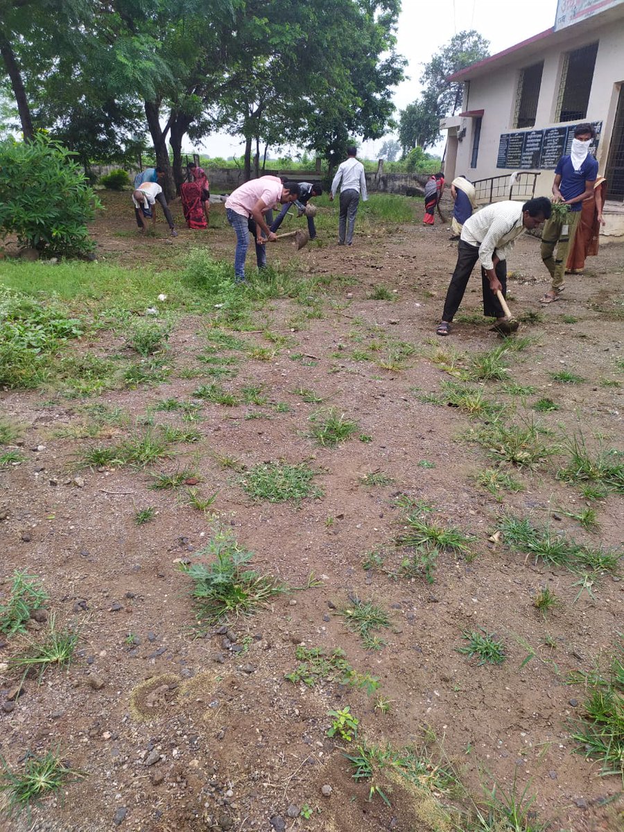 MYBharatHQ's tweet photo. As Part Of Mahatma Gandhi Maha Swachhta Abhiyan, volunteers of Nehru Yuva Kendra #Wardha conducting Cleaning Of PHC's, Play grounds .
@PMOIndia | @KirenRijiju | @RijijuOffice | @YASMinistry https://t.co/42m0PxPhqA