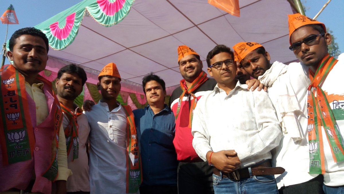 बड़े भैया एवं जिला महामंत्री अंबेडकर नगर श्री मिथिलेश त्रिपाठी जी को जन्मदिन की हार्दिक बधाई एवं शुभकामना।आप सभी का आशीर्वाद बना रहे।#mithlestripathi