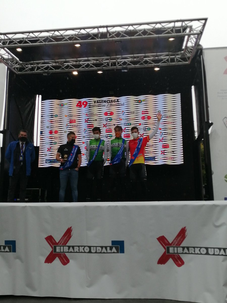 Disur 2000 tweet media