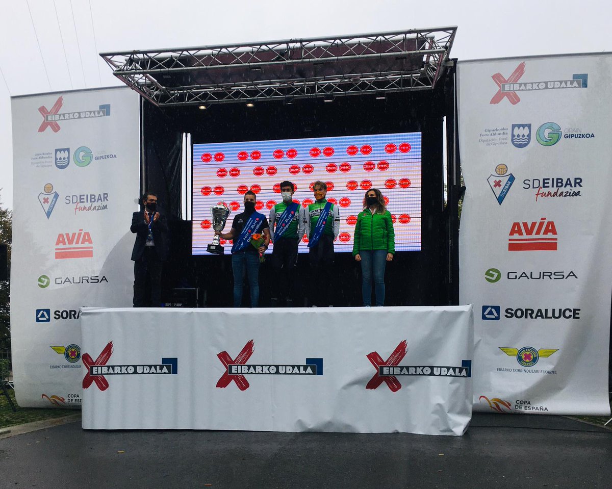 Disur 2000 tweet media