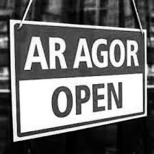 Ar Agor 9-4. Da ni TU ALLAN ir ardal cloi lawr.

Open 9-4 we are OUTSIDE Bangors lockdown area.