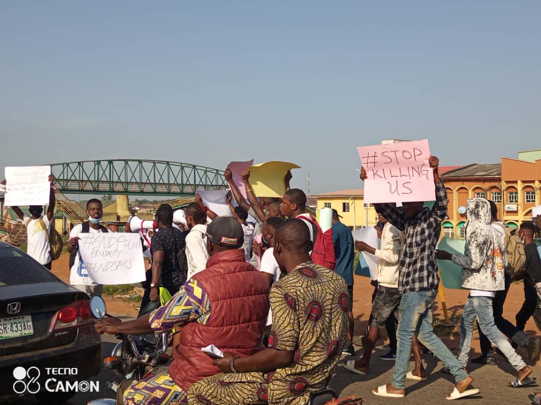 ArowosoreO's tweet photo. Oshogbo protest ongoing..

From freedom park enroute Abere, government house #SARSMUSTEND #SarsMustGoNow  #SARSMUSTENDNOW https://t.co/FIndbnuIKV