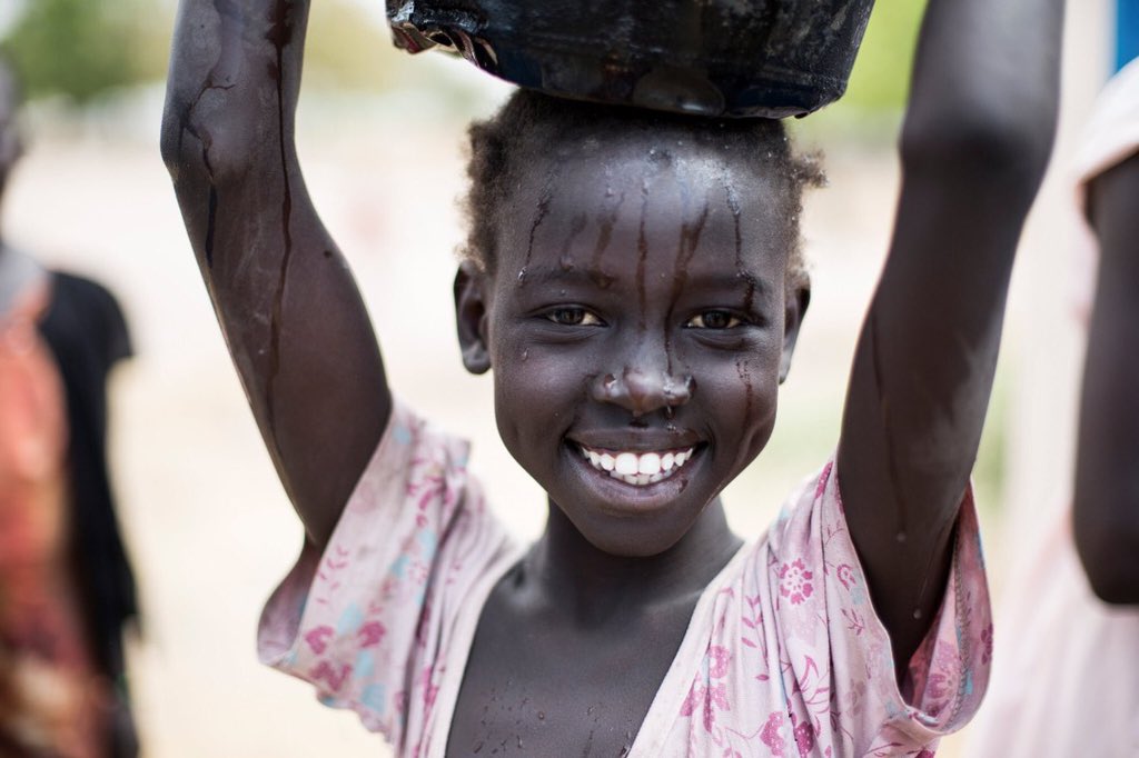 Je me demande souvent ce que l’Afrique aurait été si nos aïeuls avaient assuré aux filles l’accès à l’éducation.

Les futures générations ne devront pas se poser cette même question. L’inclusion/égalité ne se reporteront pas à une époque ultérieure. Let's do it. #JourneeDelaFille