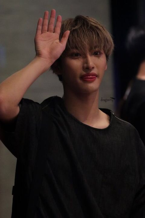 hwavly's tweet photo. nothing can top sunkissed seonghwa with dirty blonde hair. https://t.co/0Q463hkCzF