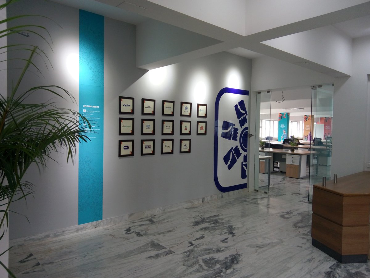 parthkopi's tweet photo. Monday marketing is about letting y'all know that https://t.co/MgwsWYgWzR will brand your office interiors with thematic design, conceptual decor right up to its installation at the most competitive rate.
#designsolutions #brandedoffices #graphicinstallations https://t.co/l2pi1LfnM4