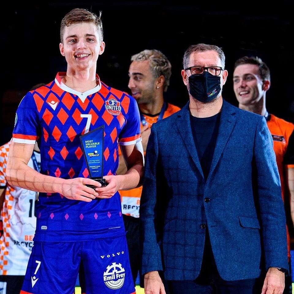 TwoCityTrails's tweet photo. 2020/21 Men’s German Supercup
Berlin Recycling Volleys beat United Volley Frankfurt 3-0
(29-27 25-22 25-22)
⠀⠀⠀⠀⠀⠀⠀⠀⠀
Individual Awards:
MVP: Ben Bierwisch🇩🇪
Fastest Serve: Samuele Tuia🇫🇷
Fastest Serve: Daniel Malescha🇩🇪
#comdirectsupercup 🇩🇪🏐 https://t.co/4gsZ16Bo0Z