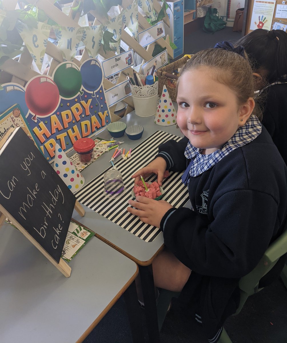 Miss Dunstan tweet media