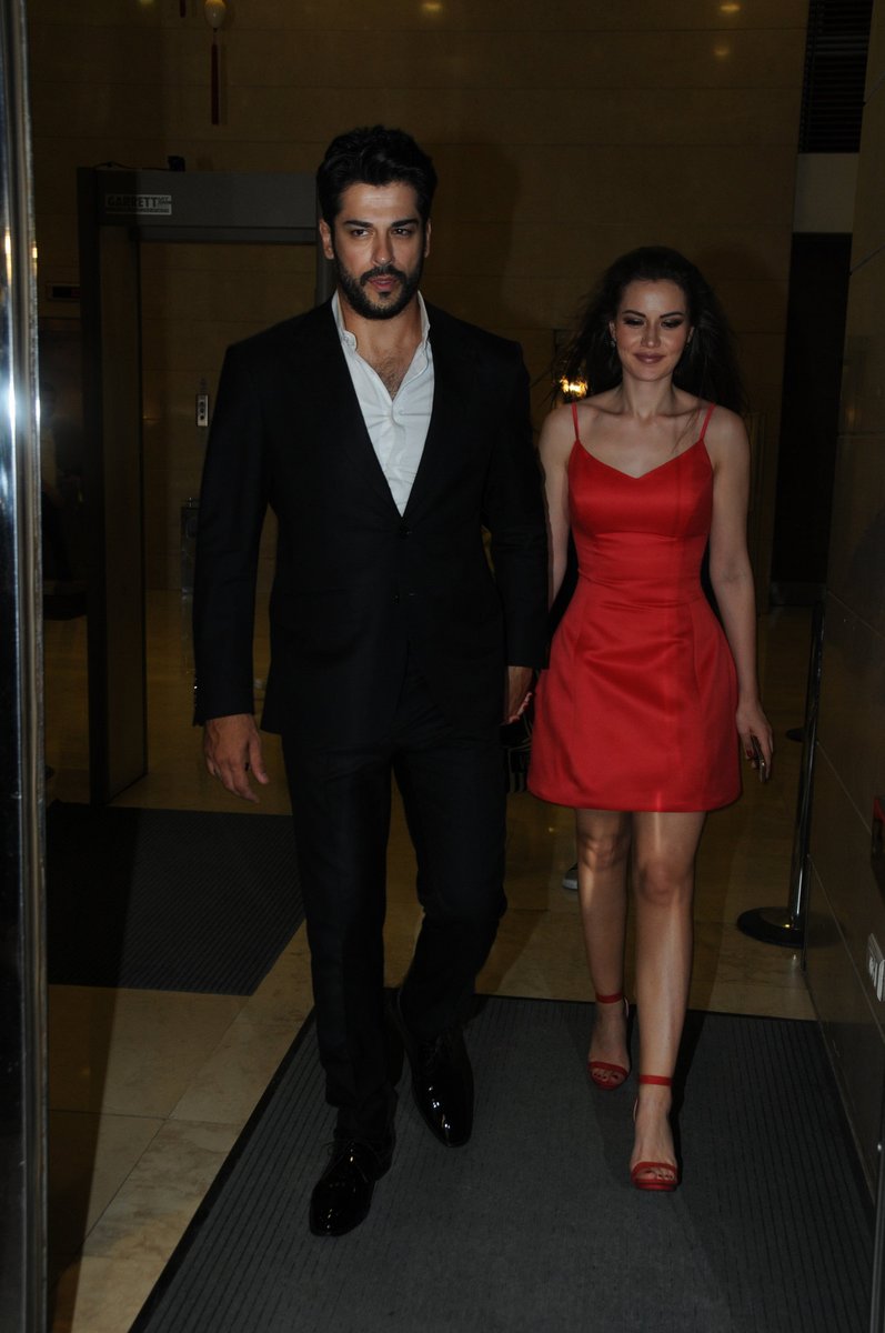 BurakOzcivitRu's tweet photo. Часть 1. @burakozcivit и @evcenf 2017 😍😍😍❤️❤️❤️ #burakozcivit #buraközçivit #özçivit #ozcivit #буракозчивит #озчивит #фахрийеэвджен #фахриеэвджен #fahriyeözçivit #fahriyeevcenözçivit #fahriyeevcen #evcen #эвджен https://t.co/4eU1Ls4vnz