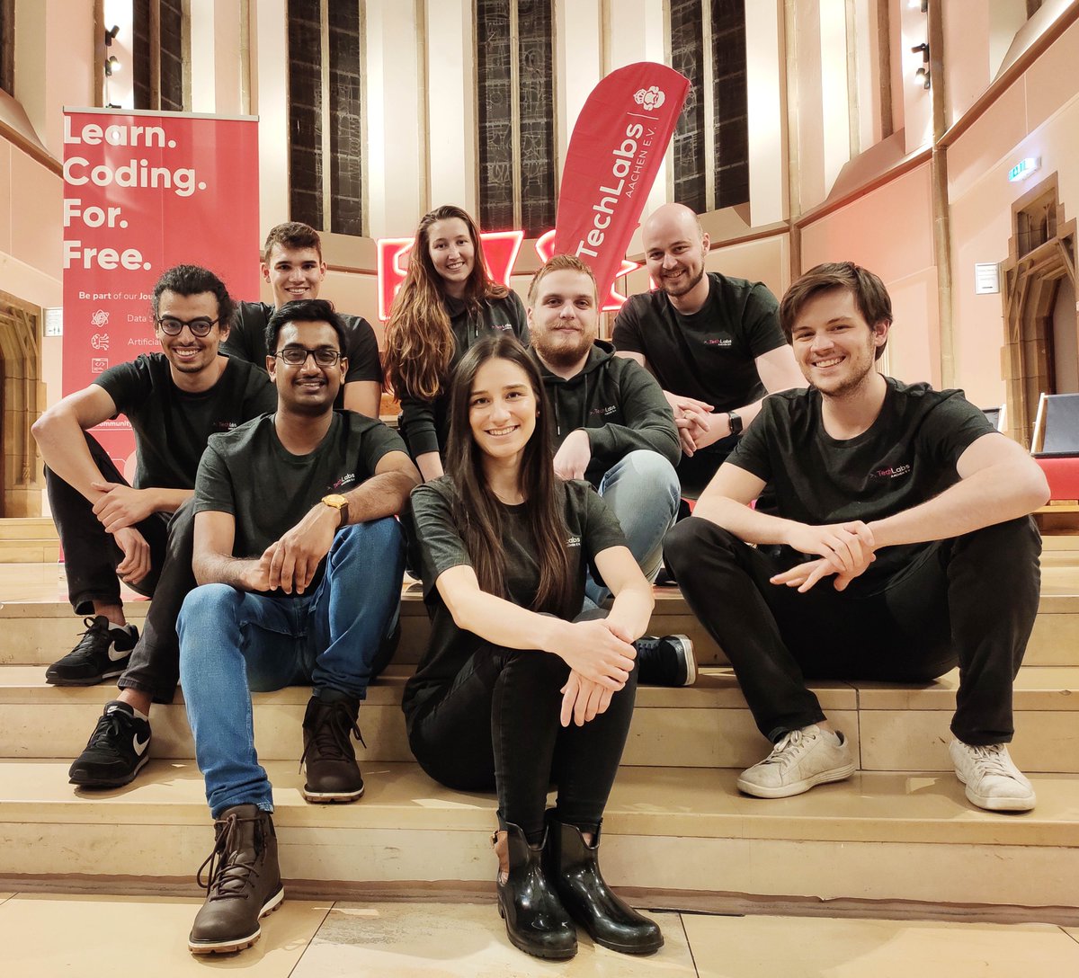 RWTH's tweet photo. Die #RWTH-Studierendeninitiative TechLabs Aachen bietet Online-Kurse in den Bereichen #DataScience, #ArtificialIntelligence und #WebDevelopment an. Zum kostenlosen #digitalshaper-Programm können sich Interessierte noch bis zum 22.10. anmelden
➡️https://t.co/J7GcaDLTgO #TechLabs https://t.co/v7B0ReT7r0