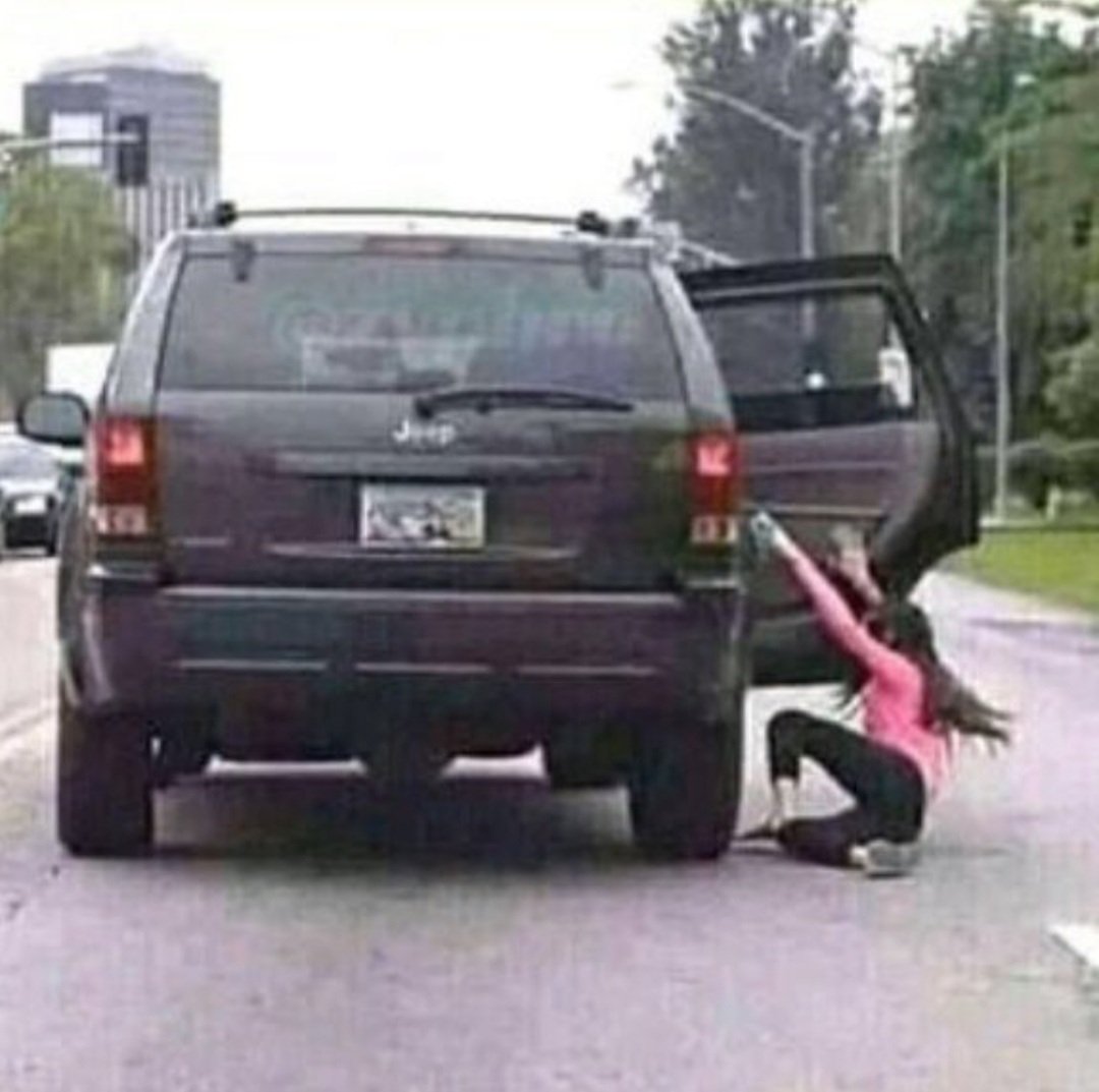 Efe Duran dışında bir şey çalabilir misin?