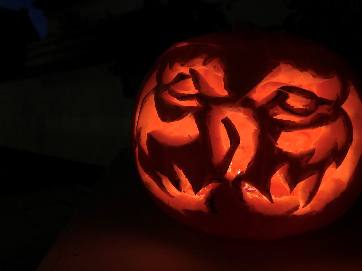 🎃 TRICK OR TWEET! IT'S COMPETITION TIME 🎃 Carve your favourite bird into a pumpkin to WIN a selection box of our premium bird food and a voucher to spend on our website!🧟‍♀️ Follow the instructions on our Facebook page to enter: 👉 facebook.com/BirdiesUK 🐦