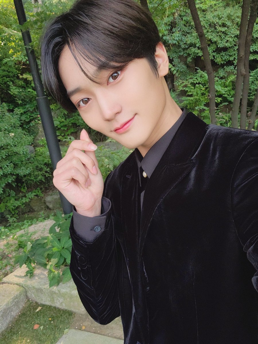 TeddyHWJ_S2's tweet photo. #Ad_Fontes
사랑하지 않는 방법을 모르겠다 https://t.co/5JOAkr2OGz