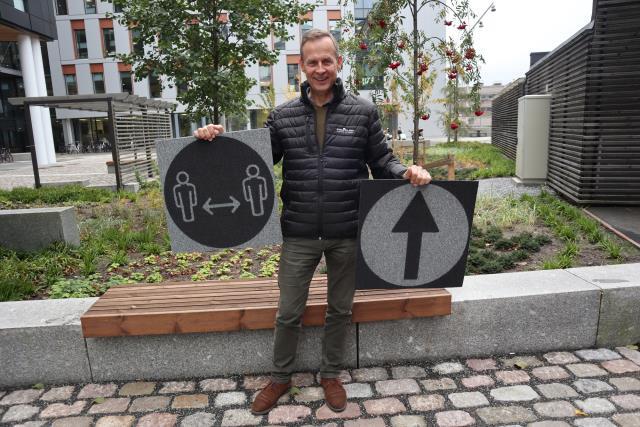 ParagonCarpets's tweet photo. Our Guide carpet tiles have made it to #Norway, thanks for the feature Fargemagasinet! 🎉 https://t.co/HY5I2PRvqo https://t.co/fE295N1lgW