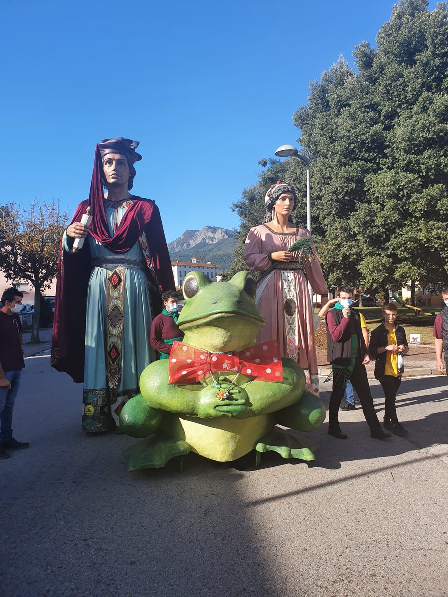 La farandula de visita a la zona del pladevall!!! <a href="/lespreses_cat/">Ajuntament de les Preses</a>