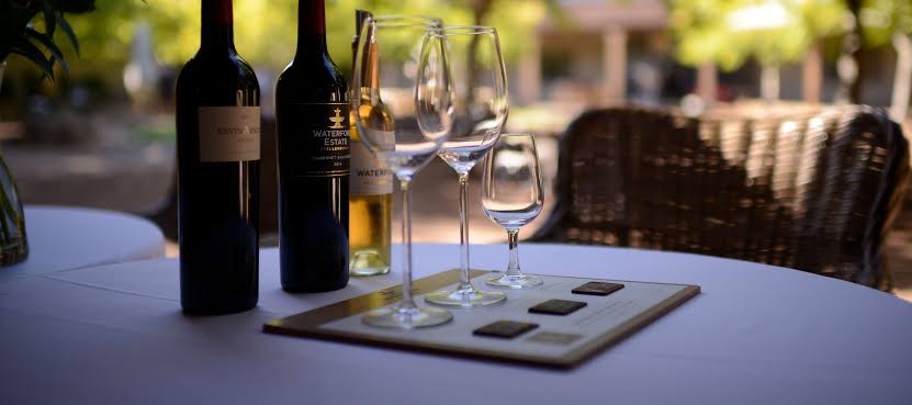 TheBubblyCircle's tweet photo. Join us for #TheBubblyEscapade in @StellWineRoute we experience @SimonsigWines @kleine_zalze @waterfordestate
Contact @SanaandiEvents @capediscovered to book your space on this exclusive tour #CapClassique #DrinkLocalWine #ShortLeft #staycationmonday https://t.co/Q3C64h7Mqj