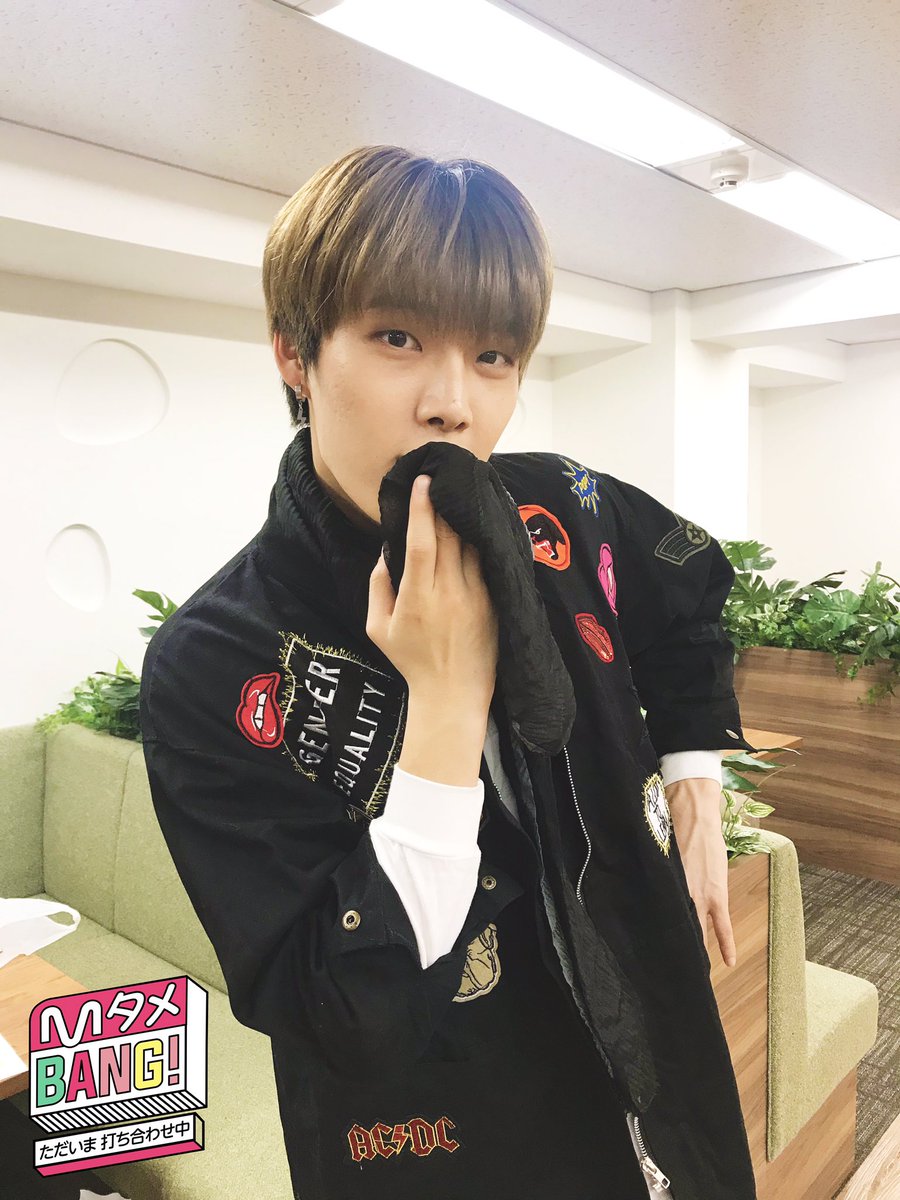 mnet_mtamebang's tweet photo. 10/12 ジヌくん HAPPY BIRTHDAY🐷🎂🎉

屋根裏BANGの住人 #Apeace ジヌくん
28歳のお誕生日おめでとうございます🙌🏻✨
ファンの前ではイケメン&amp;ツンデレ王子なジヌ様でも、Mタメでは面白い一面も見せてくれているジヌくん☺️🌈
これからも多様な魅力で皆さんの❤️をわしづかみにして下さいね🙆‍♀️💫

#Mタメ https://t.co/ujifiqS5hd