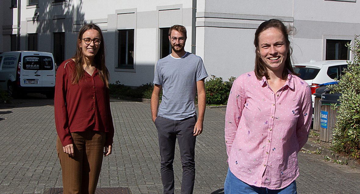 MINT heeft er weer drie nieuwe collega's bij!
Annelies Verheijen (links) zal het team verkeersmodellen versterken. Eva Vanderheyden (rechts) en Alessio Vrijsen schuiven aan bij het planningsteam.
Wij wensen hen heel veel plezier met alle boeiende mobiliteitsprojecten! #team