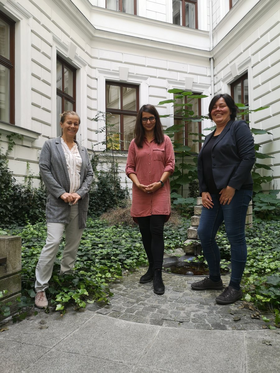 OEPA_1's tweet photo. Treffen mit @disoski - Nationalratsabgeordnete und Grünen Frauensprecherin, als auch Vorsitzende der Grünen Frauen. #Frauen #Alleinerziehende #Armut #Corona #Kinder https://t.co/ZjXRPkkIRo