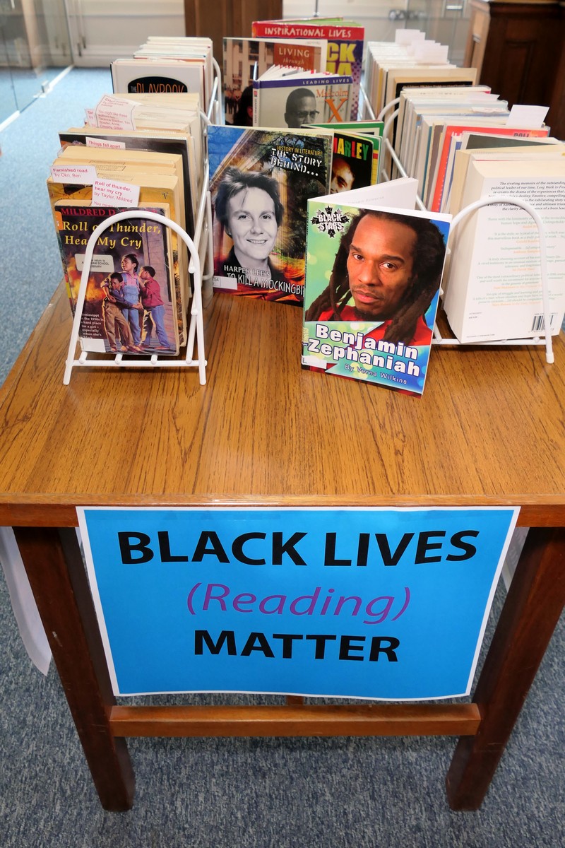 AldenhamLibrary's tweet image. First day of our Library Exhibition 
"Black Lives (Reading) Matter" with classics of Black Literature and some popular works by Black authors