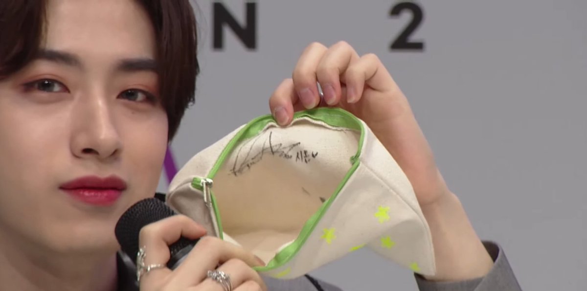 18. Xion's pouch