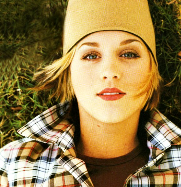 katysmeowers's tweet photo. #KATYSPICS | Katy Hudson visuals. https://t.co/kgFey2qxCT