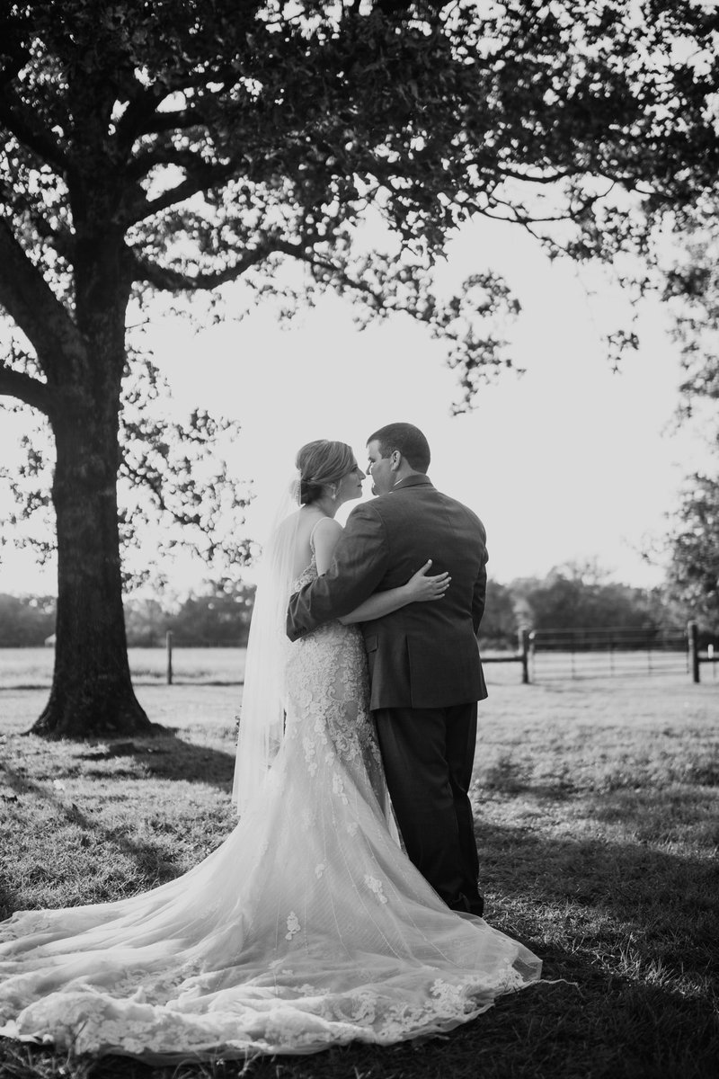 baileynix19's tweet photo. Mr. &amp; Mrs. Nix❣️❣️ https://t.co/jGdyJ7aMih