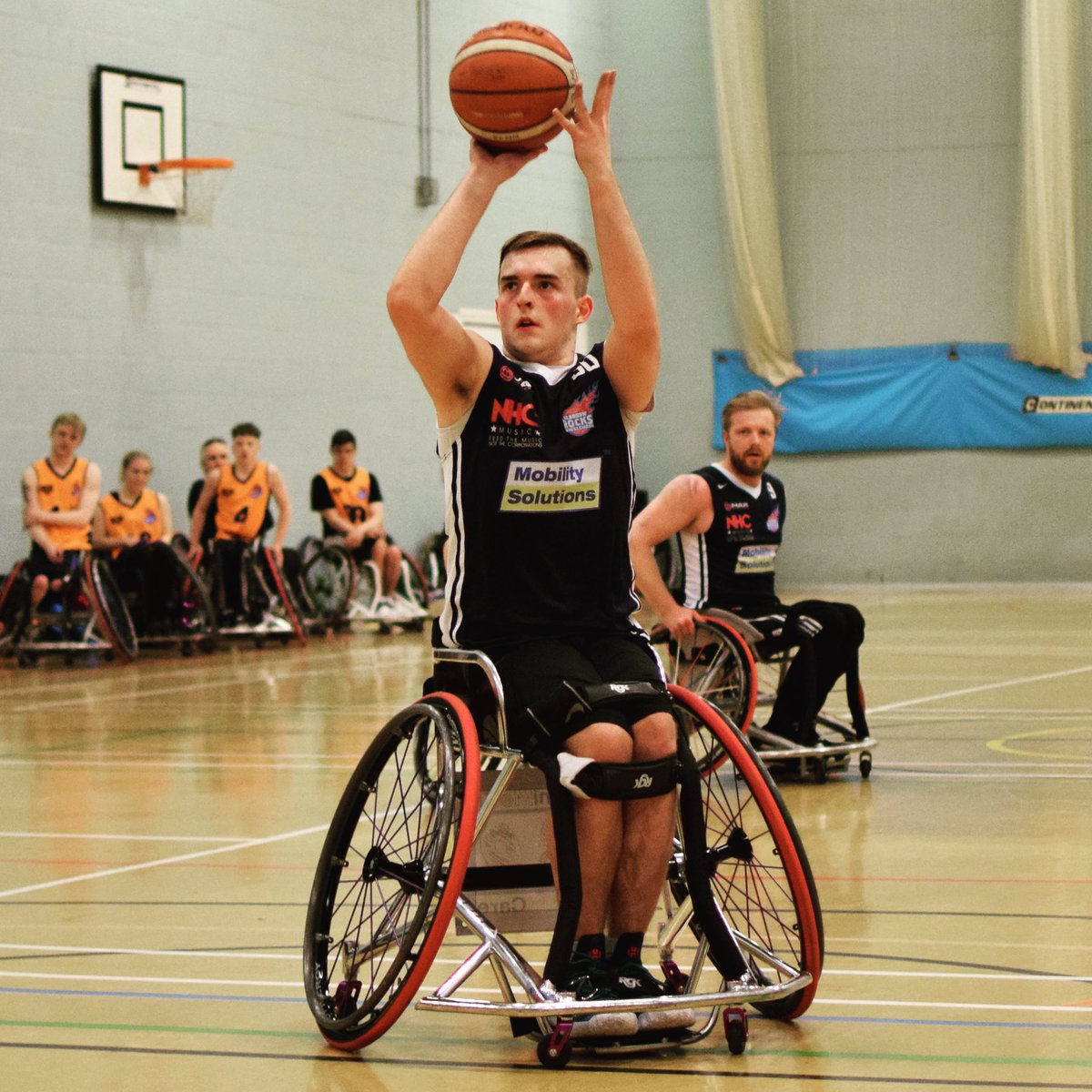 Congratulations to <a href="/benleitch13/">Ben Leitch</a> on being awarded Sporting Blues. 

Sporting Blues are presented by <a href="/ThinkUHI/">UHI</a> &amp; their Student’s Association.

They recognise the contributions of UHI students &amp; alumni who have made outstanding contributions to Scottish, British or World Sport.